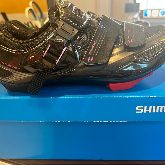Shimano Cycling Shoes - Picture 2 of 5